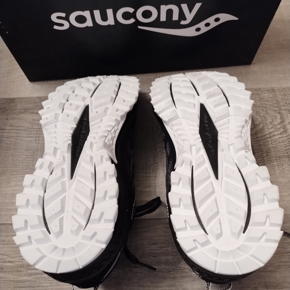 NWT!! Saucony VERSAFOAM Excursion TR13 Black and White Trail Shoes - Picture 5 of 5